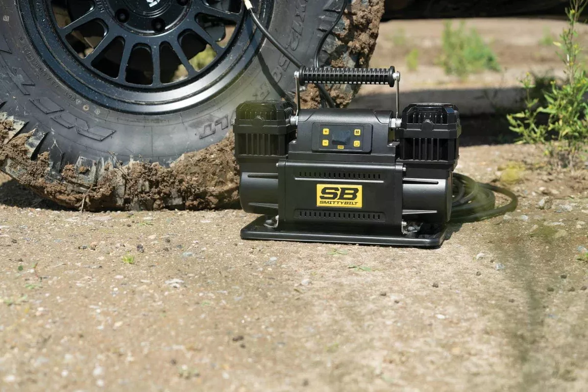 AIR COMPRESSOR - HIGH PERFORMANCE 10.6CFM / 300 LPM-SB2782
