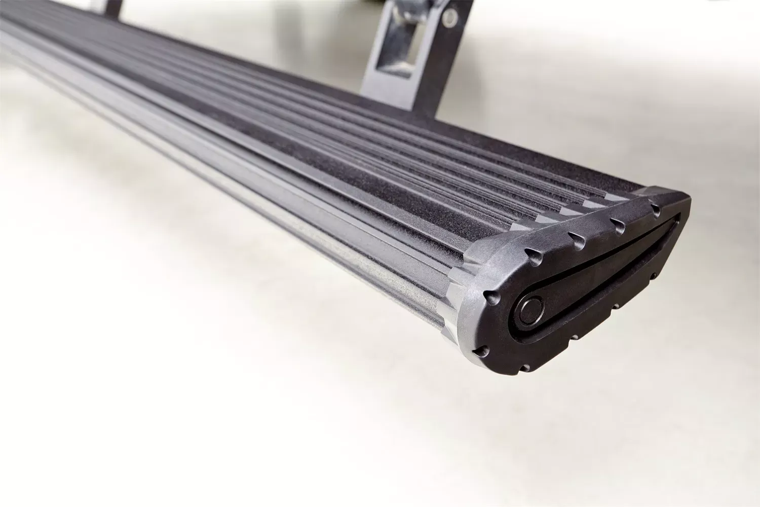AMP Research 75135-01A PowerStep Fits 20-23 Gladiator