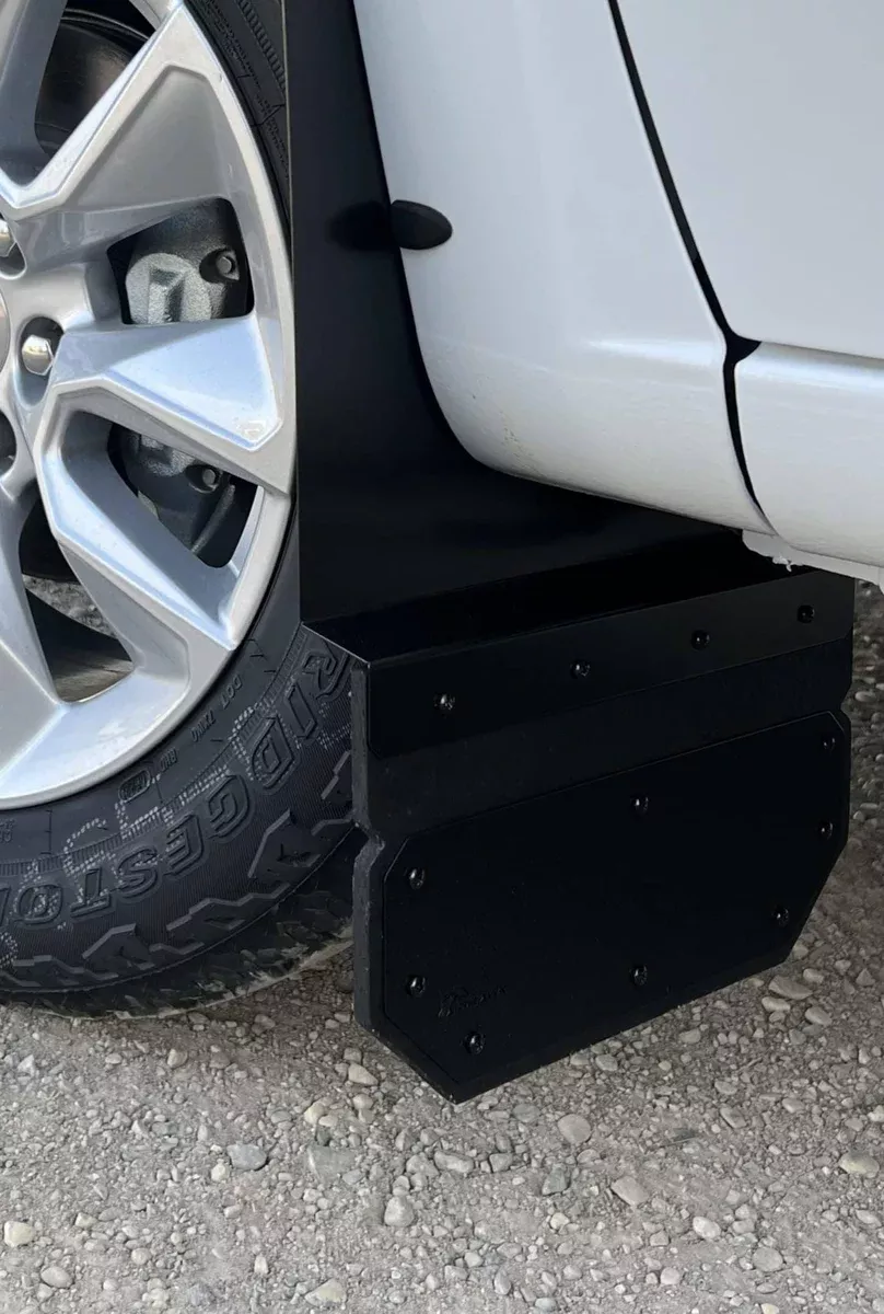 BLACK FRONT MUD FLAPS 20-26 CHEV HD-1225MF-BPC
