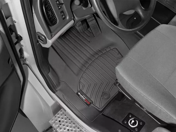 FRONT FLOOR LINER 04-23 FREIGHTLINER M2-4416061V