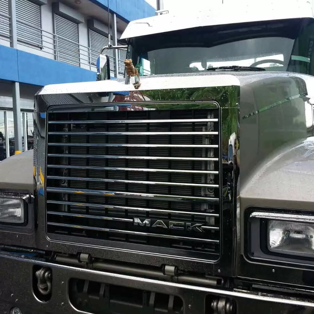 Mack CH Grille Surround for Set Forward Axles