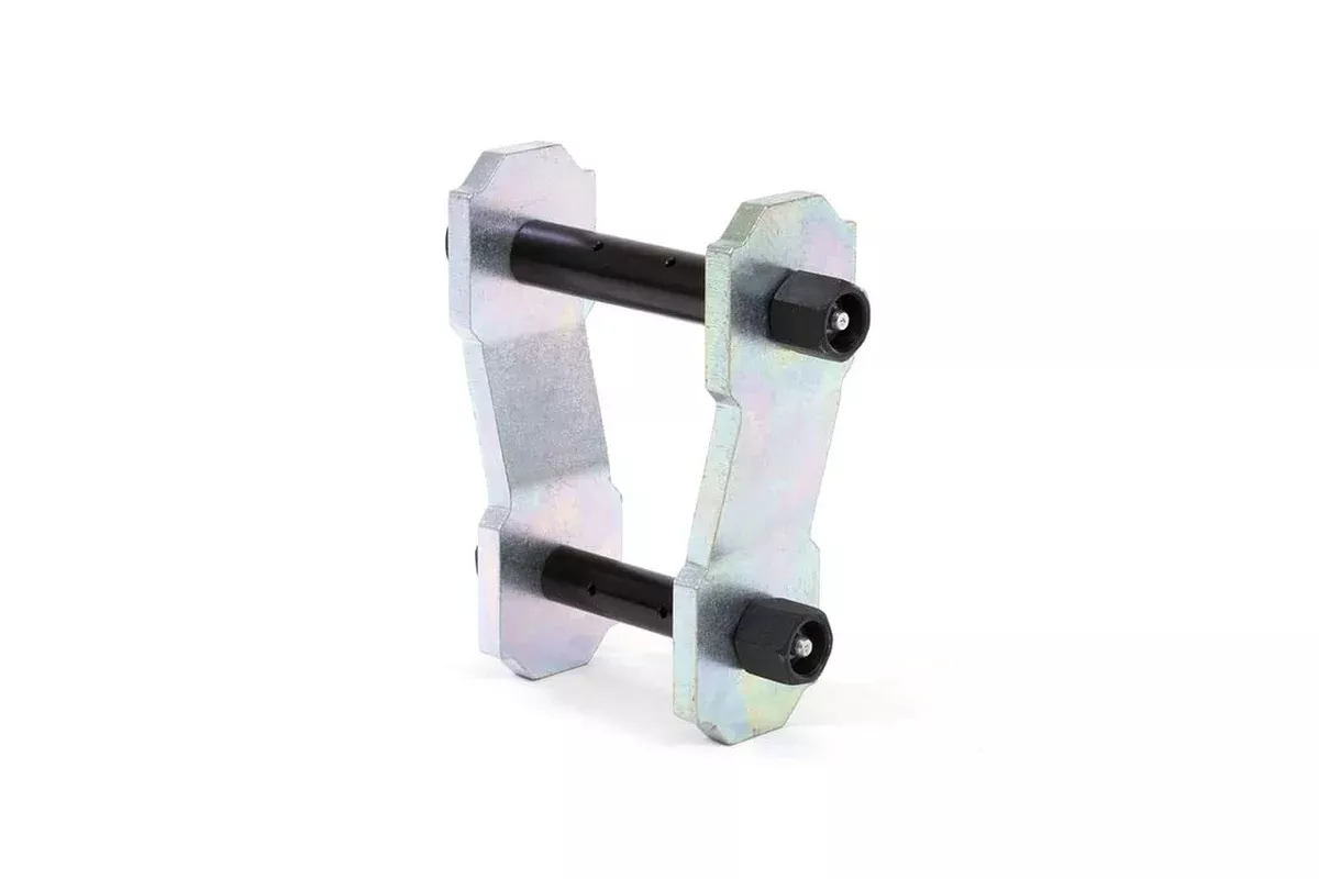 REAR SHACKLE 07-24 TUNDRA-1150