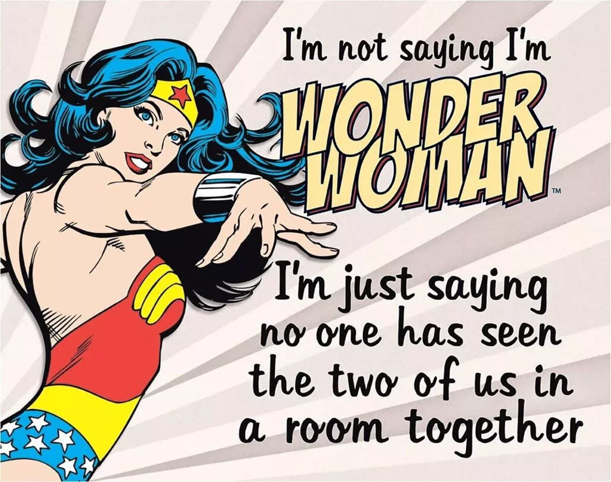 WONDER WOMAN SAME ROOM-2187